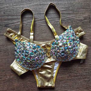 Costumi da bagno da donna VIKINII Luxury Diamond Gold Biquinis 2023 Sexy Girl Crystal Bikini Costumi da bagno femminili Strass Push Up Costumi da bagno Donna Club Wear J240131