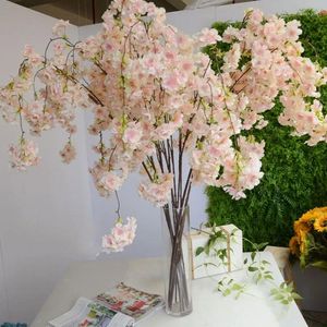 Dekorativa blommor 136 cm romantiska konstgjorda hängande grenar av persikan Cherry Blossom Vine Silk Home Wedding Decoration Flower Bouquet