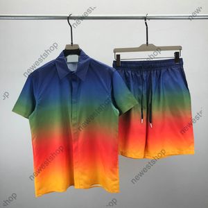 24SS Designer-Herren-Trainingsanzüge, Herren-Set, Hawaii-Buchstabendruck, kurze Damen-T-Shirts, Luxus-Farbverlauf, lässige Reithosen, Baumwoll-Mann-Shorts und T-Shirt-Sets