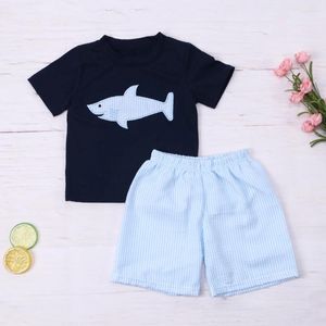 Kleidung Sets 2024 Baby Baumwolle Kurzarm Schwarz T-shirt Set Neck Shark Stickerei Junge Top Kleidung und Blau Streifen Shorts anzug