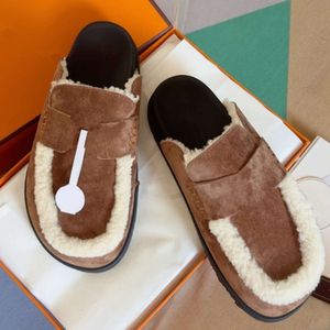 Designer-Hausschuhe aus klobigem Plattform-Lammfell für Damen, Muller-Winterschuhe, dicker Boden, pelzige, flauschige Slides, halbe Pantoletten, Sneaker, Wildleder-Hausschuhe aus Lammwolle