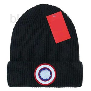 Beanie Kafatası Kapakları Tasarımcı Örme Şapkalar Ins Popüler Kanada Kış Şapkası Klasik Mektup Baskı Örgü 17 Kılavuz Beanies