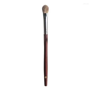 Makeup Brushes N108 Professional Handmade Brush Soft Red Squirrel Goat Hair Large Eye Shadow Sandalwood Handle Make Up