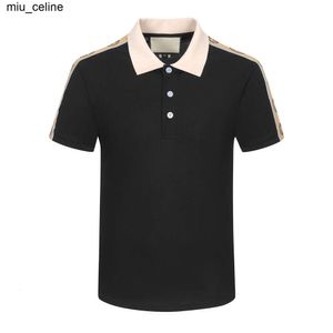 Новая дизайнерская мужская рубашка-поло черно-белая, красная, светлая, роскошная с коротким рукавом, сшитая из 100% хлопка, классическая буква, деловая повседневная модная мужская футболка с лацканом поло