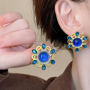Dingle örhängen klassisk charm ihålig blomma örhänge smycken vintage kubik zirkoniumkvinnor koreanska modesmycken trendiga tillbehör
