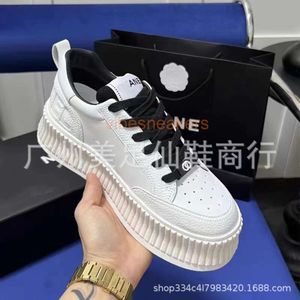 designer shoes chaneles sneaker Panda Colored Matcake Thick Bottom Biscuit Shoes for Women Round Headed Lace Fashion Little Shoes