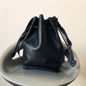 Akşam çantaları Cowhide Kadınların İlk Katmanı Bag Basit Moda Paketi Ağız Çizme Kovası Tip Büyük Kapasiteli Tek Omuz Crossbody