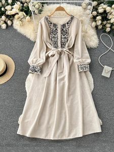 Vestidos casuais boêmio lndie estilo folk vestido mulheres bordado vintage cintura algodão e linho feriado lace up longo g01