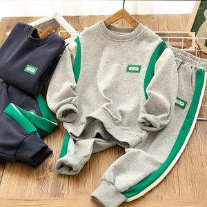 Kläder sätter höstbarn pojke kläder casual lapptäcke 2 stycken tonårströja pullover topp pant outfit sportsspårar loungewear