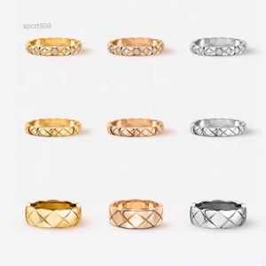 Love Rings Women Men Band Ring Designer Ring Fashion Jewelry Titanium Steel Single Grid Rings with Diamonds Casual Par Classic Gold Silver Rose Alternativ I185