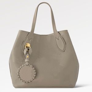 Borsa tote Borsa firmata Borsa di grande capacità Borsa a tracolla in pelle di vacchetta con lettera intagliata da donna Borse per la spesa da viaggio per il fine settimana di alta qualità Portafoglio interno con cerniera