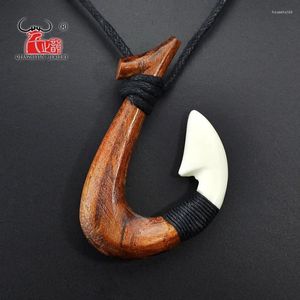 Pendant Necklaces GX060 Zealand Maori Primitive Tribes Jewelry Handmade Carved Wood Fish Hook Necklace Yak Bone For Surfing