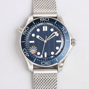 Ag Fabrikası Lüks Erkekler Saat Tasarımcısı İzle 42mm Safir Gece Glow Watch Wlool Cover ETA.8806 Su geçirmez Yüzme Festivali Hediyesi