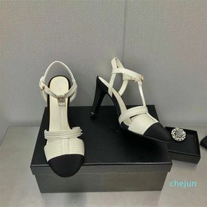 Дизайнерские сандалии Сандалии на среднем каблуке Тапочки Черная сетка со сверкающими кристаллами Туфли с принтом