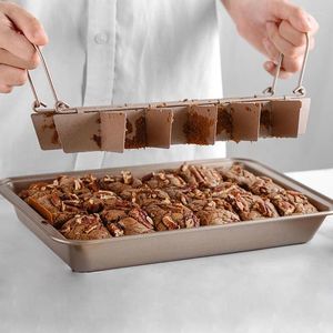 Bakeware Tools Brownie Pan Bread Cake Pans Baking Dishes Non-Stick Square Lattice Chocolate Dessert Mold Kitchen