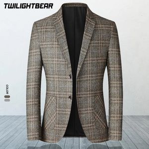 Thin Men's Blazer Male Suit Jacket England Plaid Slim Business Casual Blazers Men Clothing Wedding Suit Coats TSX103 240125