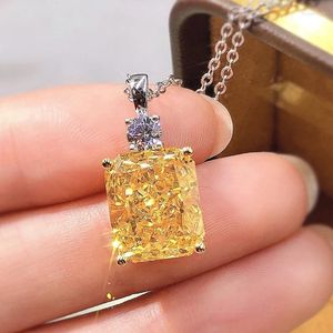 Pendant Necklaces Huitan Gorgeous Yellow Square Cubic Zirconia Pendent Necklace Women Delicate Engagement Neck Gift Lady's Trendy Jewelry