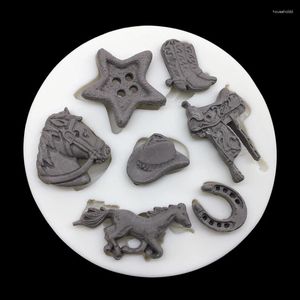 Moldes de cozimento Cavalo Cowboy Sela Silicone Sugarcraft Cupcake Mold Fondant Ferramentas de decoração de bolo