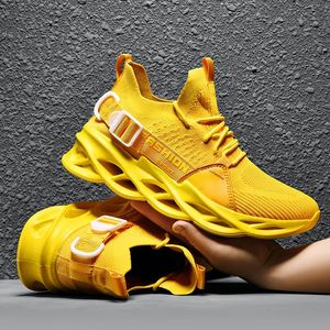 Scarpe da corsa sportive traspiranti in mesh giallo Sneakers da uomo Leggero, morbido, suola spessa, foro per coppia, donna atletica 240126