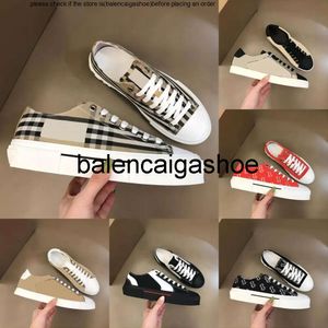 Burberyitys Designer Sneakers Vintage Check Shoes Classic Stripes Sneaker Men Women Grid Shoe Cotton Trainers Print Low-top Canvas Trainer