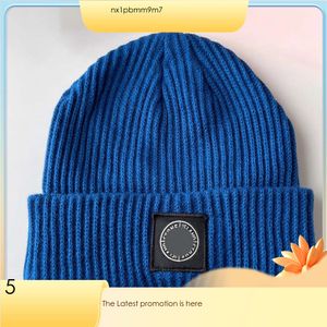 Designer Beanie The United States Stones Islands Hot Sticked Casual Outdoor Warm mycket trevlig hatt Dust Bag Gift Factory Shop 910