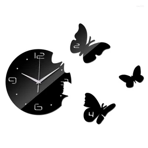 Zegary ścienne 2024 Top Fashion Acryl Mirror Darbal Clock Kryształowe motyle wystrój domu salon nowoczesna naklejka