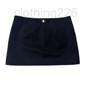 Skirts Designer Short Skirt 24 Spring Fit Versatile Metal Buckle Letter Low Waist A-line Short Skirt for Women KDF6