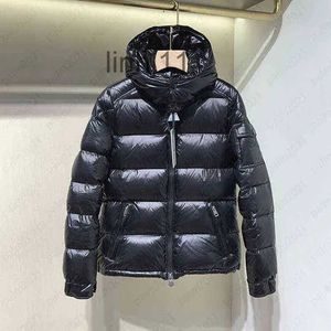 Mens Down Parkas Projektanckie kurtki dla mężczyzn zimowe puffer płaszcze płaszcze wyściełane i zagęszczone wiatrak klasyczny France marka z kapturem zamek błyskawiczny Moncla