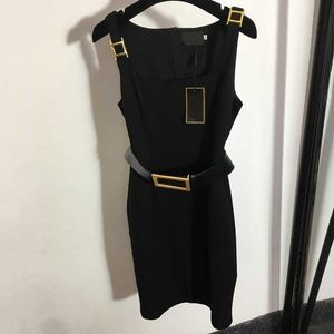 Basic & Casual Dresses Classy Belt Sleeveless Dresses Gold Button Skirts Women Black Casual Dress Sexy Vest Designer Long Skirt CC1W