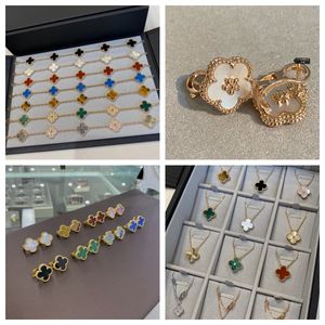 2024 klassisches Design, Designer-Kostümzubehör, modische Charm-Armbänder, 4 vierblättriges Kleeblatt, Designer-Perlenfalter-Halskette aus 18 Karat Gold, Achat, Damenschmuck