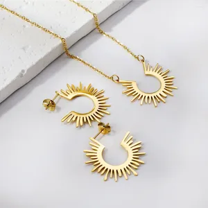 Collana e orecchini da donna a cerchio in oro aperto a forma di C placcato 14K riempito piccolo semplice acciaio inossidabile ipoallergenico per tutti i giorni