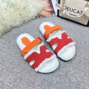 2024 fashion New luxury slides fur slippers designer room wool slides women mens sandals winter warm australia home shoes casual mules slipper