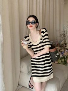 Party Kleider Koreanische Gestreifte Eis Seide Gestrickte Kurzarm Kleid Weibliche Sommer Französisch Retro Casual Einfache Mode Vestidos