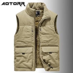 Winter Mens Cargo Vest Coat Fleece Warm Sleeveless Jacket Fashion Solid Color Tactical Vests Jackets Men Work Waistcoat 6XL 240202