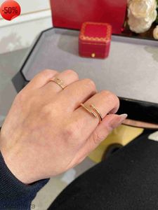 Band Rings Luxury Designer Ring Thin Nail Quality Diamond for Woman Man Electroplating 18K Classic Premium Rose Gold med Box VK6O