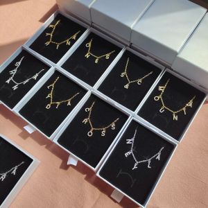 Halsketten 2022 Neue individuelle Diamant-Halskette, Pave-Kristall-Buchstaben-Halskette, personalisierte Namenskette, Diamant-Buchstaben-Anhänger mit Geschenkbox