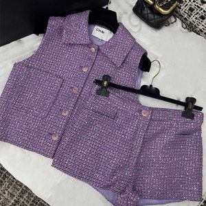 Kvinnors tvådelade byxor Designer 2024 Early Spring New Nanyou Cha Purple Lapel paljett Woven Pocket Vest Jacket+Shorts Set 1BG6