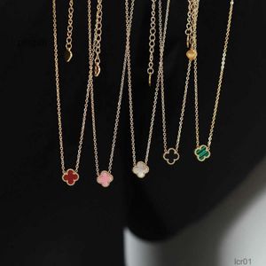 Van Clover Necklace Cleef Four Leaf Clover Neckalces Designer Four Leaf Pendant Sicilian Light Luxury Double Sided Grass Gold Small Simple Mini Lucky Collar Chain Fe