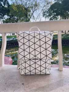 Lüks bao bao katlanmış geometrik ekose düz paket çanta issey tasarımcı rhombic ekose gündüz paketi miyake moda kadınlar carousell üzerinde sırt çantası