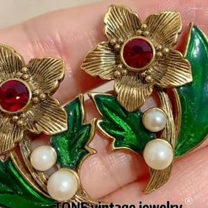 Stud Earrings Floral Retro Fashion Personality Pearl