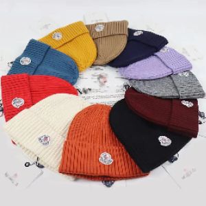 2024 Designer Beanie Bonnet Winter Hat Sticked Woolen Women Men Chunky Knit tjock varm faux päls pom beanies hattar kvinnliga motorhuven mössor