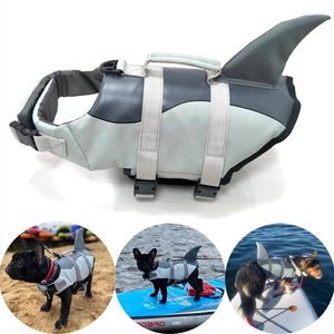 Hundkläder Pet Safety Swimsuit Life Jacket Ripstop Lifesaver Shark Vests med räddningshandtag för poolens strandbåt