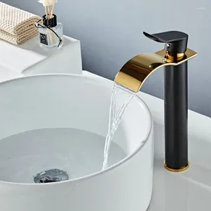 Torneiras de pia do banheiro torneira da bacia preto e ouro latão frio cachoeira misturador lavatório