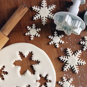 Moldes de cozimento 3 pçs natal floco de neve biscoitos biscoito molde fondant açúcar artesanato êmbolo cortadores de biscoito xams neve cupcake bolo decoração