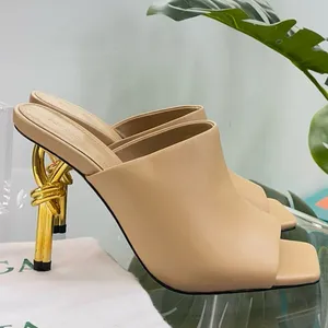 Złoto owinięte 9 cm Obcasy Sandały Znane designerskie kobiety wysokiej jakości skórzana sukienka do okrągłych palców u stóp Slingbacks High Heeled Kapła