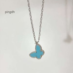 Van Clover Necklace Cleef Four Leaf Clover Neckces Vanlies Lies Necklace Turquoise Little Futterfly Necklace Sweet Light Luxury Grad Collar Chain S925 Sterling