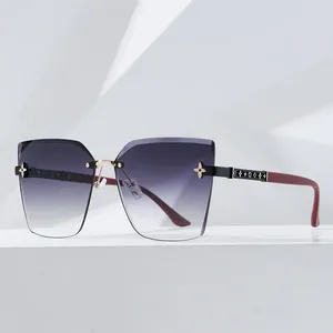 선글라스 2024 스퀘어 여성 패션 디자인 남성을위한 림리스 태양 안경 대형 그라디언트 그늘 Oculos UV400
