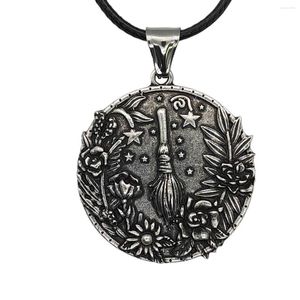 Kedjor Vintage Witch's Broom and Flowers Wicca Pendant Halsband Fashion Jewelry for Men Women