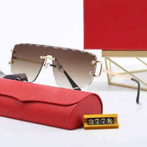 2024 Designer Womens solglasögon Classic Shade Sungasse Frames Summer Sale