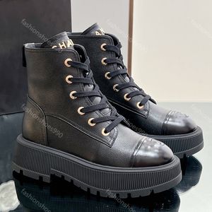 10a platform Martin Boots Tasarımcı Kadınlar Moda Basit Dantel Ayakkabı Ayak Ayak Bildiri Yuvarlak Ayak Parçacağı Kış Orijin Deri Yüksek Topuk Lüks Tasarımcıları Kutu 35-41